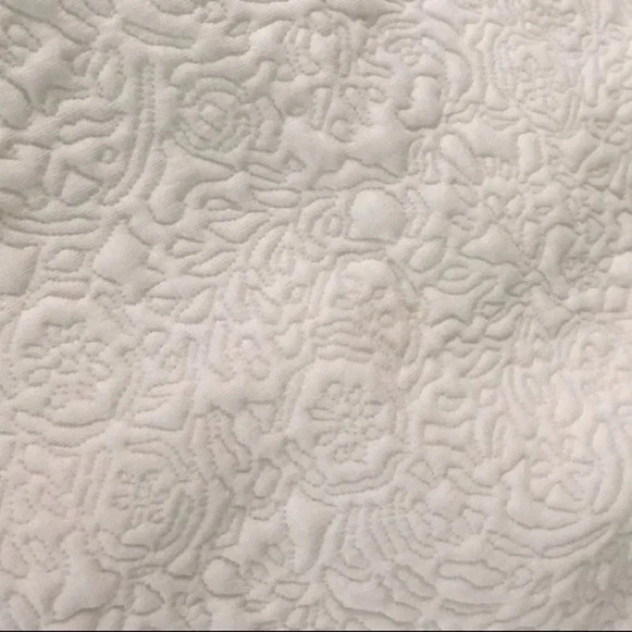 Embossed skirt - Picture 7 of 8